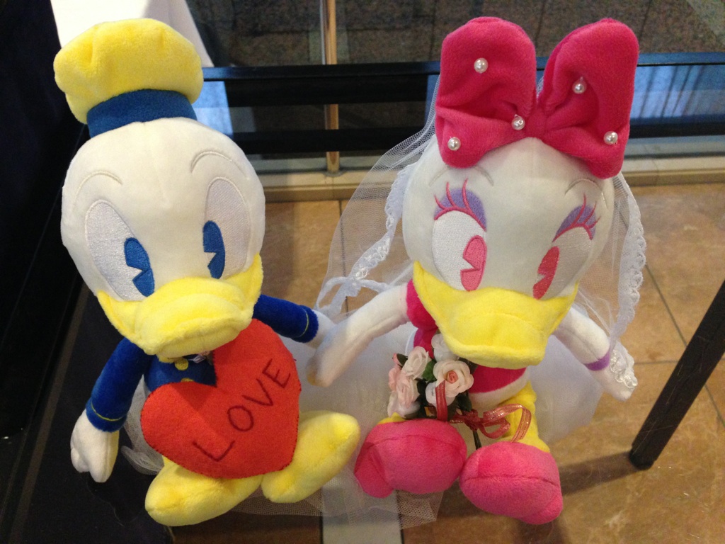 ディズニーのドナルドダックの誕生日にご入籍をされました ディズニーのドナルドダックの誕生日にご入籍をされました